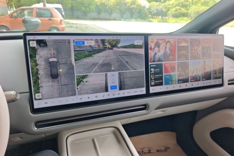 Used Li Auto i6 2025 Model Two-Wheel-Drive Standard Type Audio And AC Panel