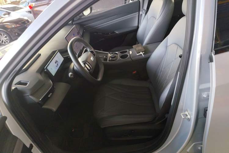 Used Geely Galaxy L6 2025 EM-i 140km Starship Edition
