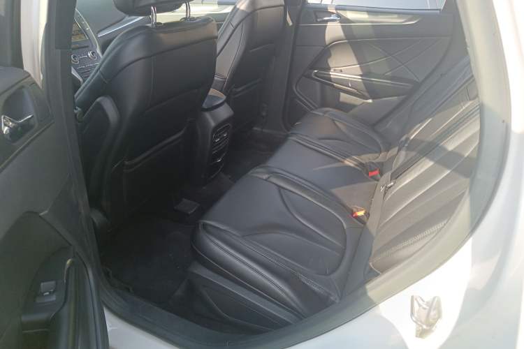 Used Lincoln MKC 2017 2.0T Two-Wheel Drive Deluxe Edition