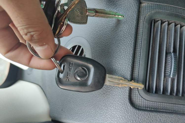 Used Dongfeng Fengon 330 2018 1.5L Manual Practical II DK15
