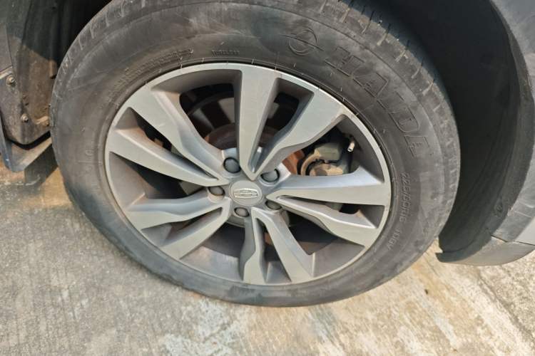 Used Geely Auto Emgrand X7 Sport 2016 1.8TD Automatic Smart Model Right Front Wheel Hub