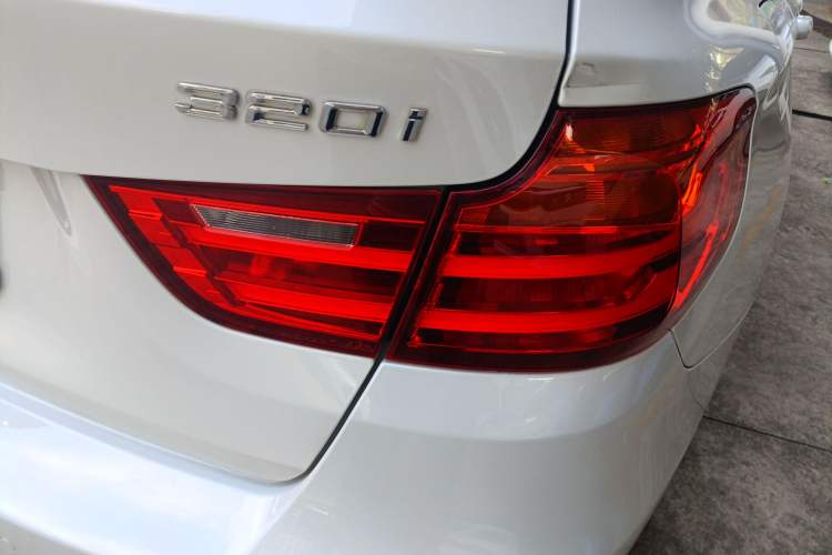 Used BMW 3 Series GT 2013 320i Leading Model
