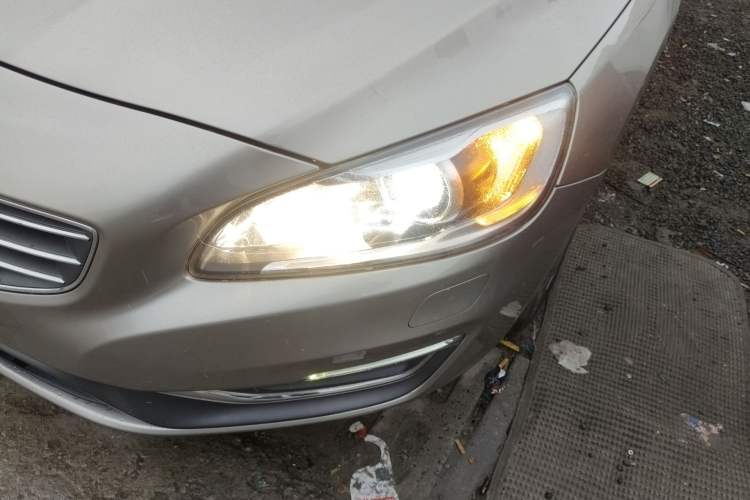 Used Volvo S60 2014 S60L 2.0T Intelligent Upgrade Edition
