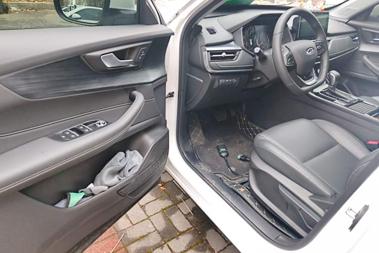 Used Chery Tiggo 5x 2025 1.5L CVT Excellence Edition Driver Seat