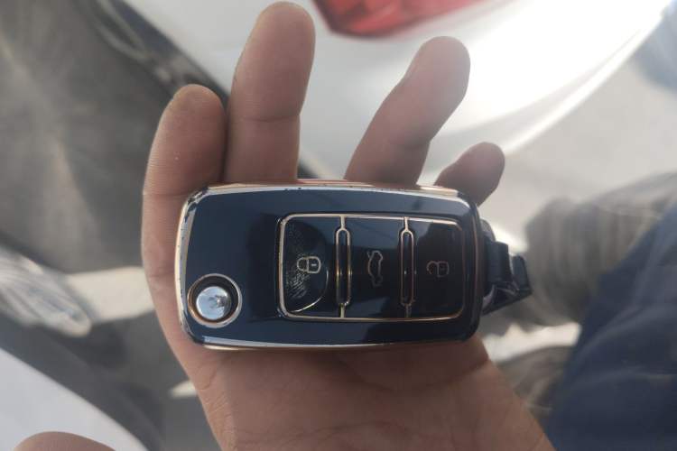 Used Volkswagen Polo 2016 1.6L Automatic Comfort Model