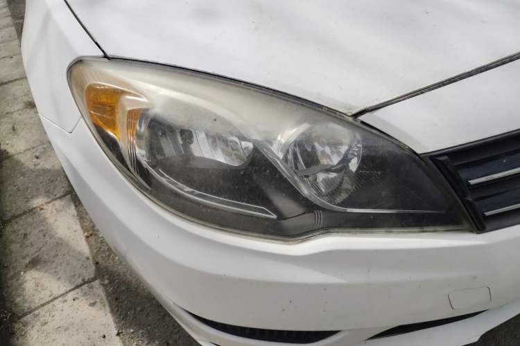 Used Soueast V5 Lingzhi 2015 1.5L Manual Comfort Model Right Front Headlight