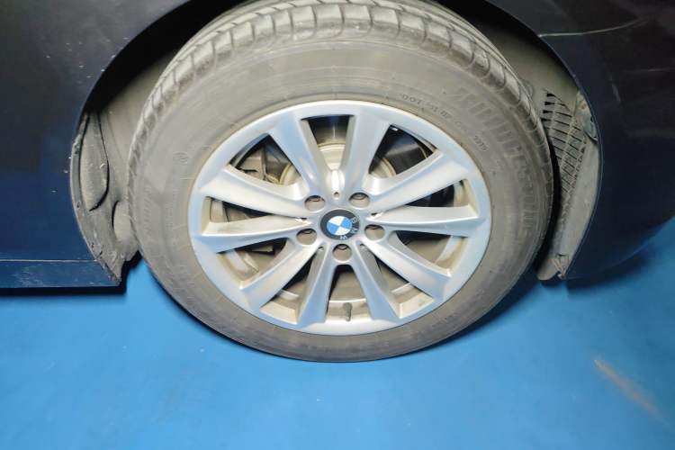 Used BMW 5 Series 2012 523Li Luxury Model
