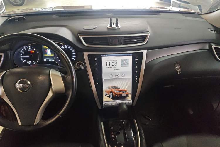 Used Nissan X-Trail 2015 2.0L CVT Comfort MAX Edition 2WD Audio And AC Panel