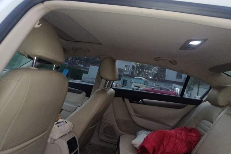 Used Volkswagen Magotan 2012 1.8TSI Luxury Model Headliner