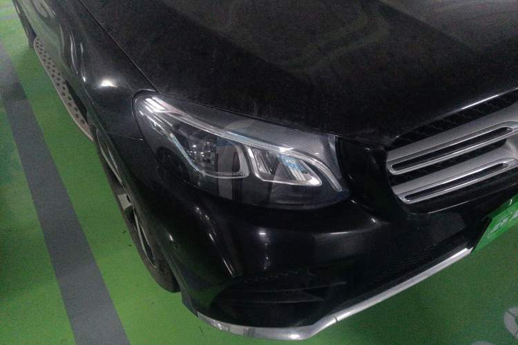 Used Mercedes-Benz GLC 2018 GLC 260 4MATIC Luxury Model