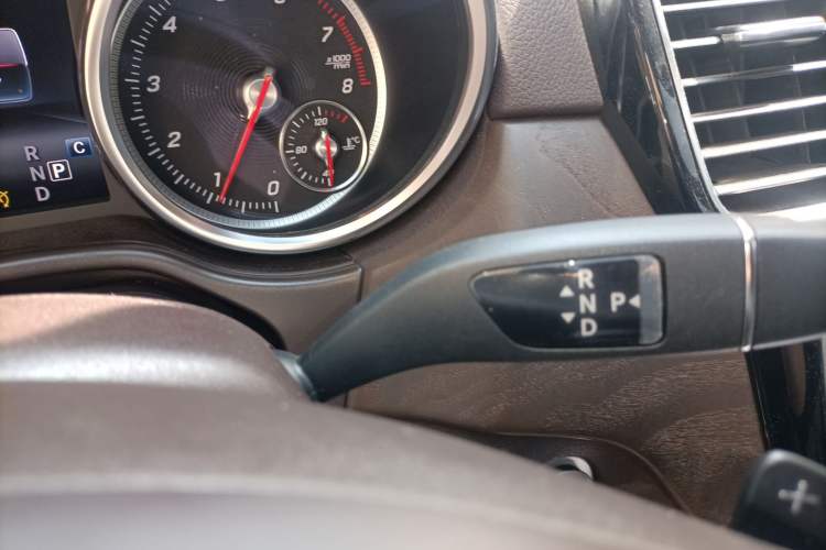 Used Mercedes-Benz GLE 2017 GLE 320 4MATIC Dynamic Model Gear Lever