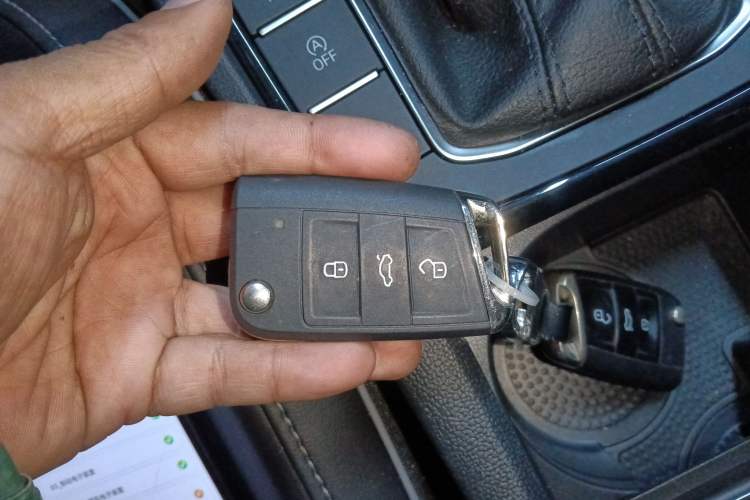 Used Volkswagen Sagitar 2023 200TSI DSG Excellence Edition Vehicle Key