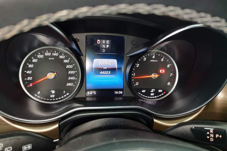 Used Mercedes-Benz V-Class 2020 V 260 L Long-wheelbase Luxury Edition Instrument Cluster