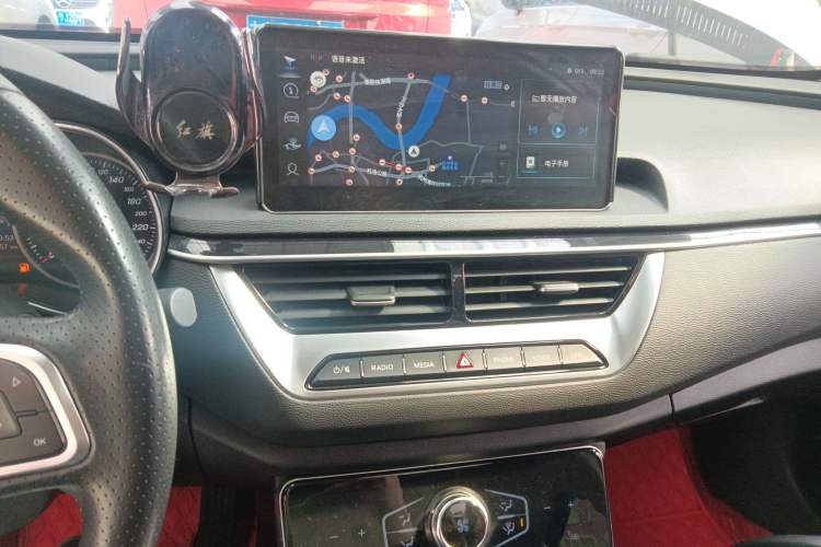 Used Hongqi H5 2022 Classic Model Facelift 1.8T Automatic Smart Connect Flagship Edition
