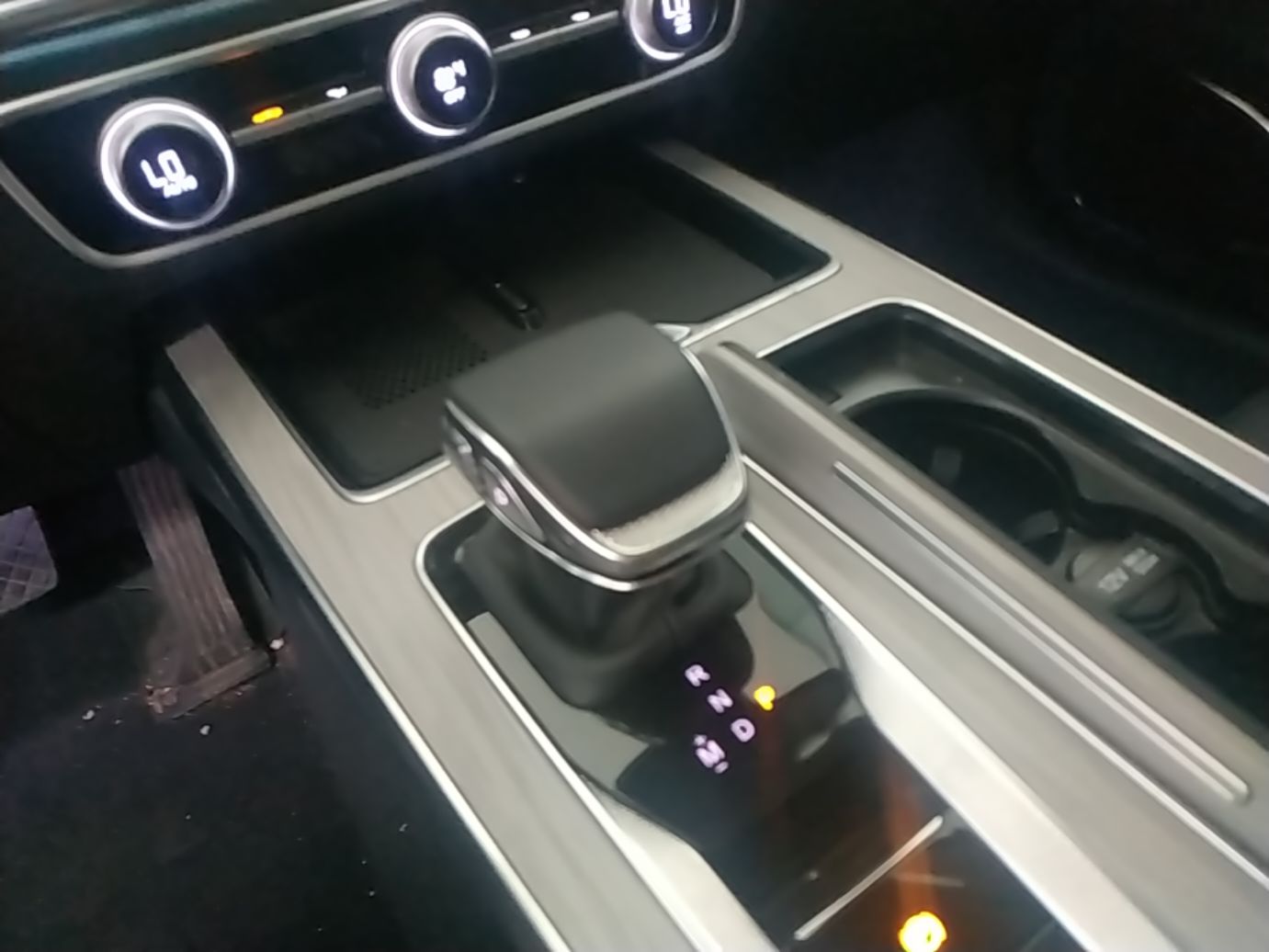 Hongqi HS5 2025 2.0T Two-Wheel Drive Flagship Pro Edition - Chinese Trim Xiang — снимка 18