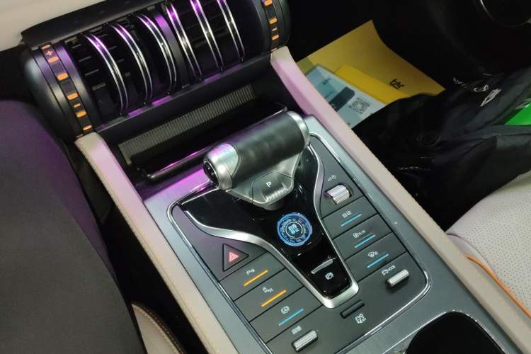 Used BYD Yuan PLUS 2024 Honor Edition 510KM Beyond Model Gear Lever