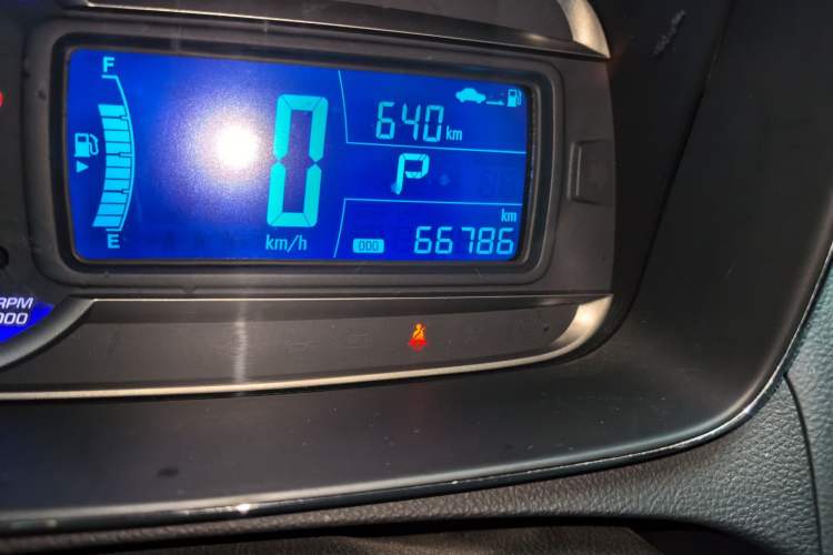 Used Chevrolet Trax 2016 1.4T Automatic Two-Wheel Drive Comfort Version with Sunroof Odometer Close Up