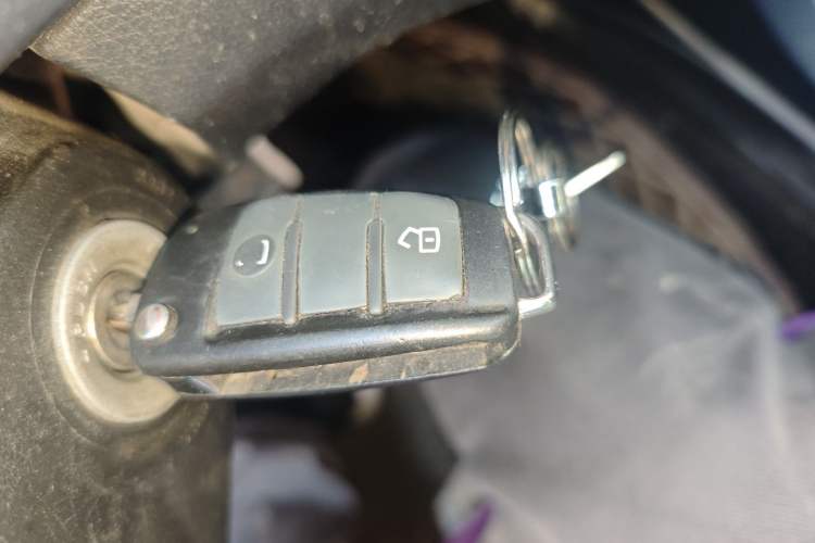 Used Isuzu JLM 2018 2.8T Classic Edition Two-Wheel Drive Luxury Version with Extended Cargo Bed JE493ZLQ5F