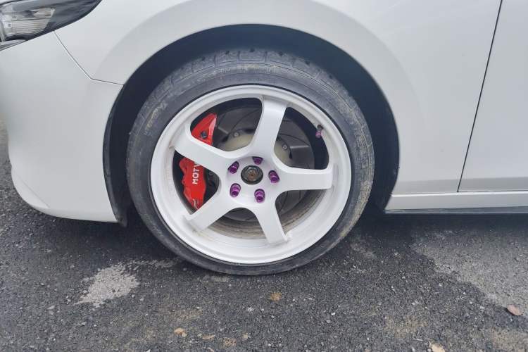 Used Mazda 3 Axela 2023 2.0L Automatic Zhiqing Edition Left Front Wheel Hub