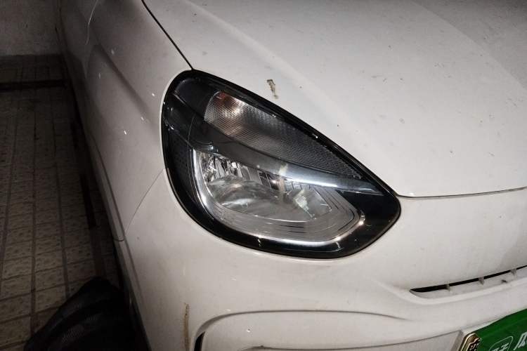 Used Roewe Clever 2021 302 km New Four-Seater Super-Efficient Version