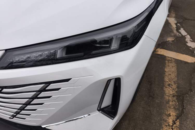 Used CHANGAN Eado 2025 Blue Whale 1.5T 500Bar Prestige Model
