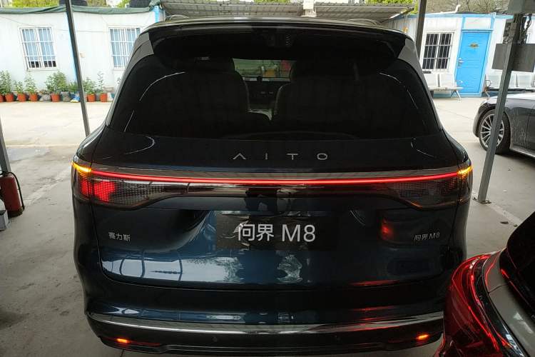 Used Hima AITO M8 2025 Extended-Range Ultra Version 53.4 kWh 6-Seater Edition
