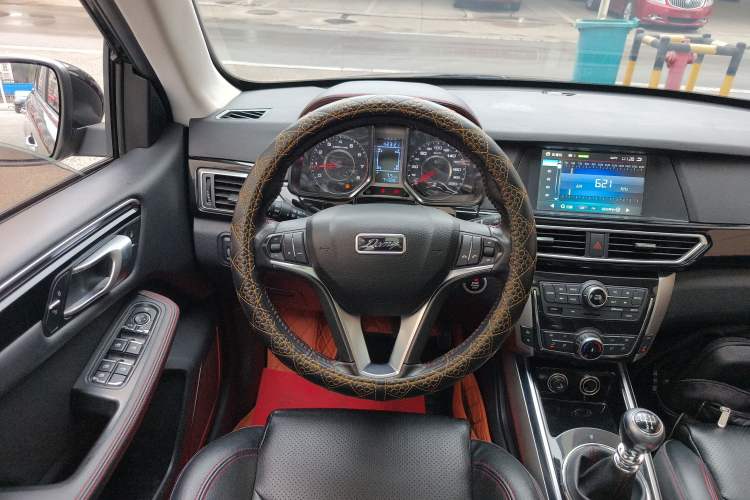 Used Zotye Domy X5 2017 Platinum Edition 1.5T Manual Luxury Model
