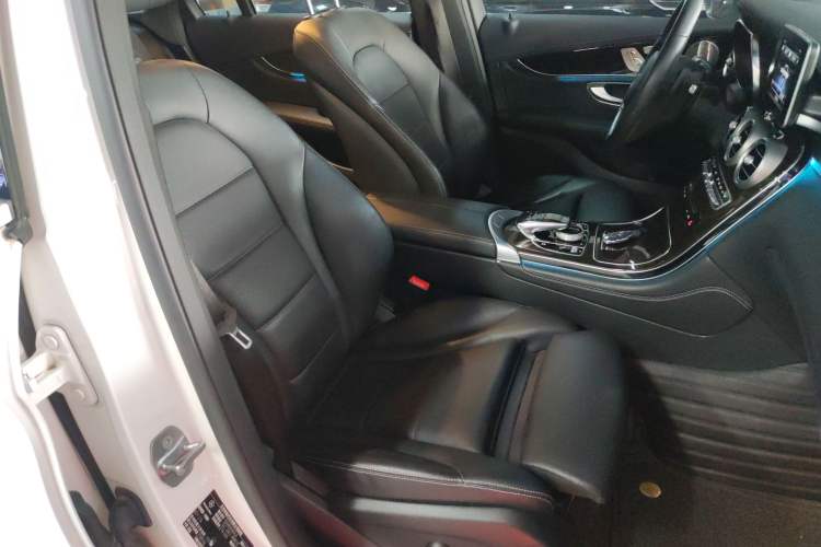 Used Mercedes-Benz GLC 2019 Facelift GLC 260 L 4MATIC Luxury Model
