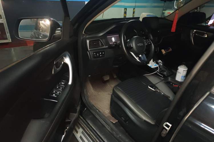 Used Kia Sportage R 2019 2.0L Automatic Smart Luxury Edition Driver Seat