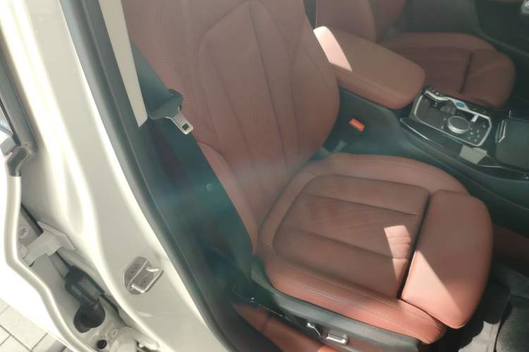 Used BMW iX3 2024 Leading Model
