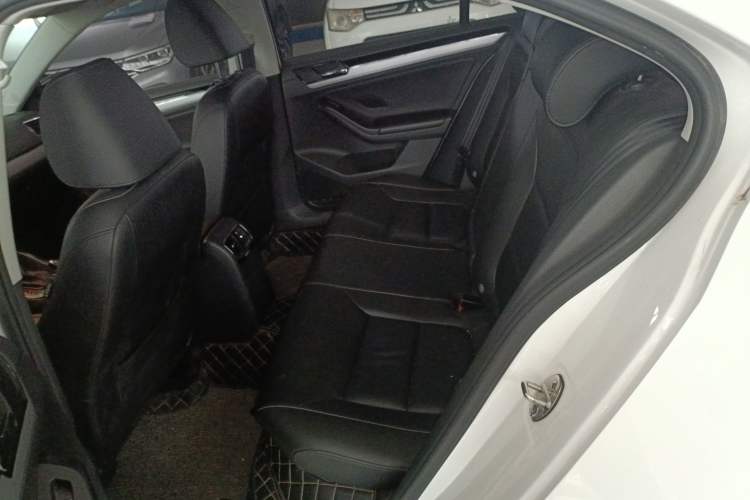 Used Volkswagen Sagitar 2017 180TSI Automatic Luxury Edition