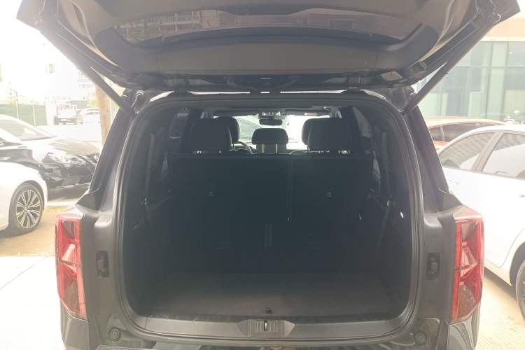 Used GAC Trumpchi GS8 2022 Flagship Series 2.0 TGDI Two-Wheel-Drive Prestige Edition (7 Seats)
