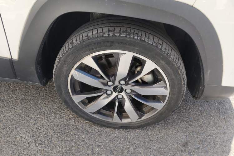 Used JAC Group iEVS4 2019 Luxury Smart Connectivity Model