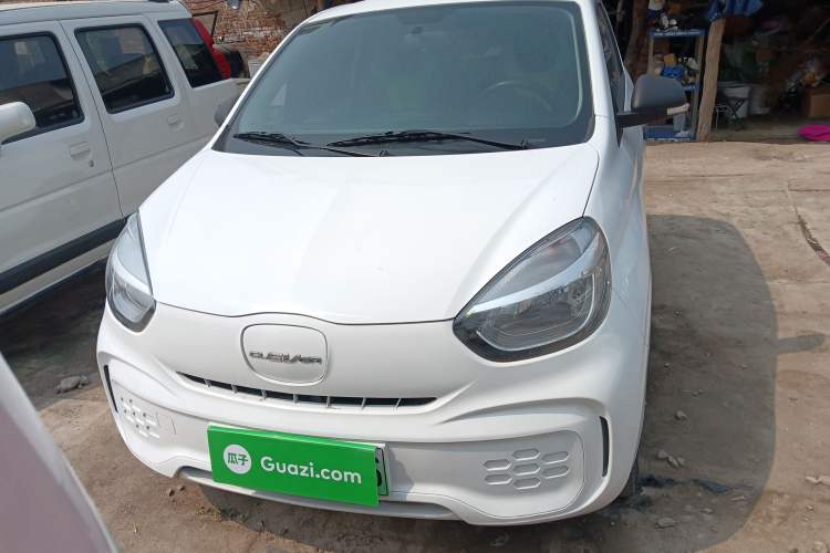 Used Roewe Clever 2021 302 km New Four-Seater Super-Efficient Version
