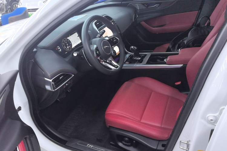 Used Jaguar XEL 2024 2.0T 250 PS R-DYNAMIC S Advanced Sport Edition
