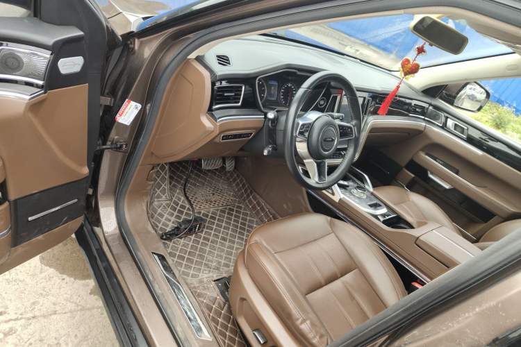 Used Zotye T700 2017 1.8T Dual-Clutch Luxury Model