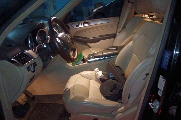 Used Mercedes-Benz M-Class 2014 ML 320 4MATIC Left Front Seat