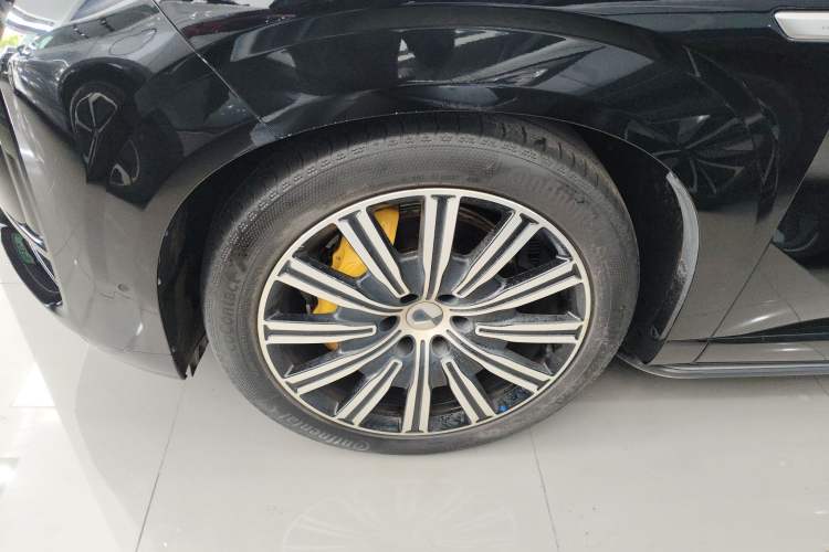 Used Denza N9 2025 Flagship Model
