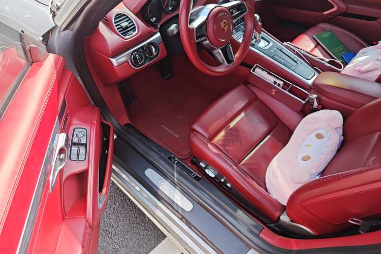 Used Porsche 718 2016 Cayman 2.0T
