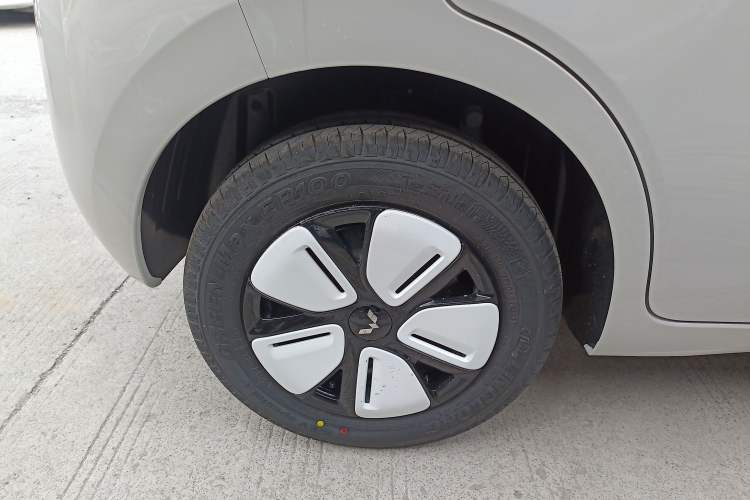 Used Wuling Hongguang MINIEV 2025 Four-Door Version Advanced Edition
