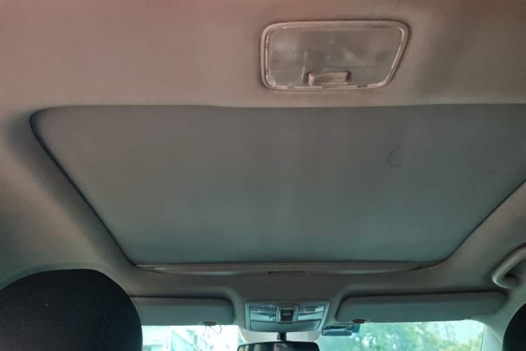 Used Kia Sportage R 2015 2.0L Automatic Two-Wheel Drive DLX Model