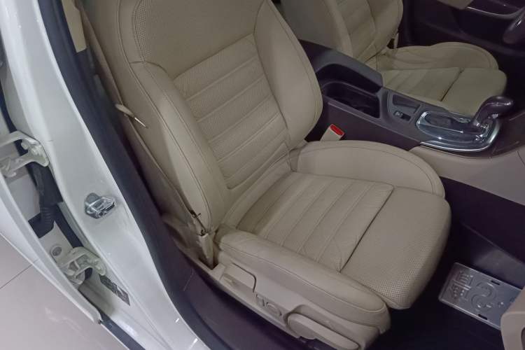 Used Opel Insignia 2013 2.0T Two-Wheel-Drive Luxury Version