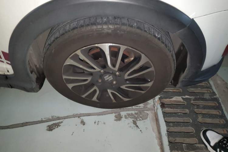 Used Suzuki Swift 2016 1.5L Automatic Fashionable Coolplay Edition
