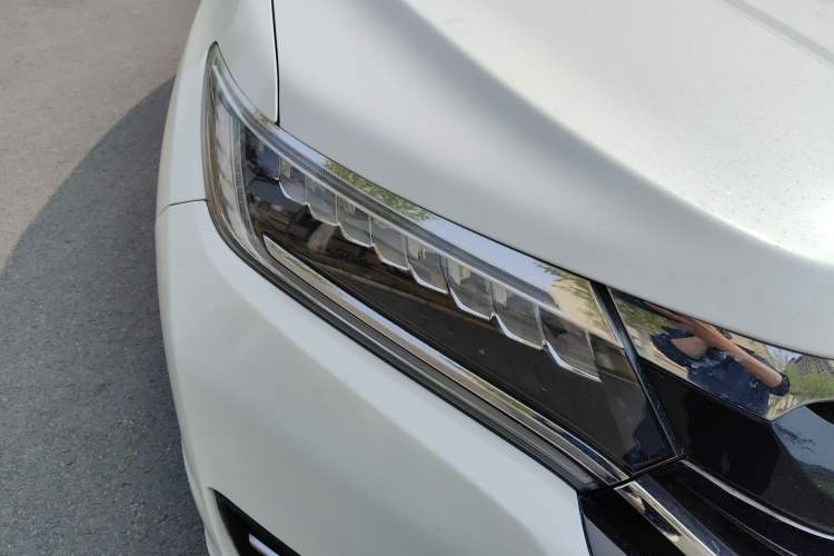 Used Honda UR-V 2017 370TURBO Four-Wheel Drive Prestige Edition China V Right Front Headlight