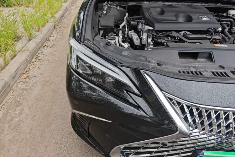 Used Lexus ES 2025 200 Premium Edition Right Front Headlight