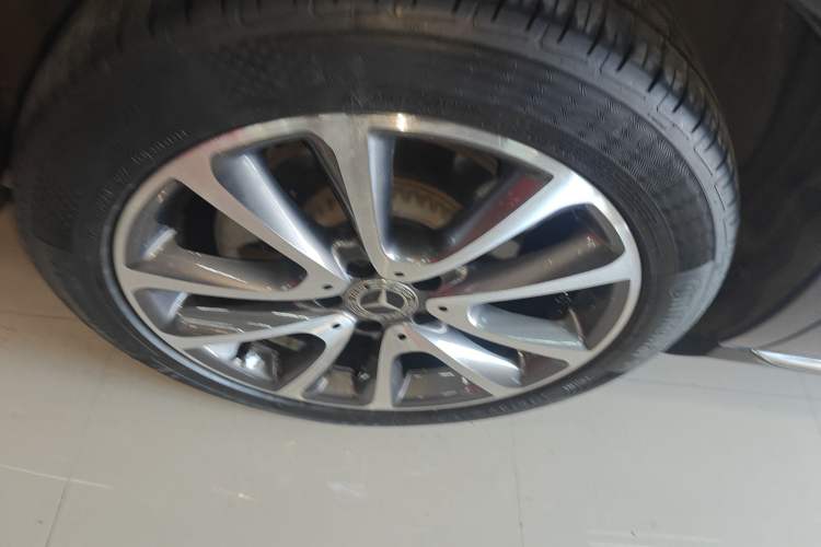 Used Mercedes-Benz E-Class 2018 Facelifted E 300 L Stylish Version Exterior 2