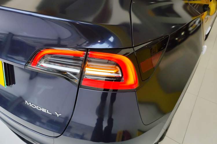 Used Tesla Model Y 2024 Rear-Wheel-Drive Version Exterior 3