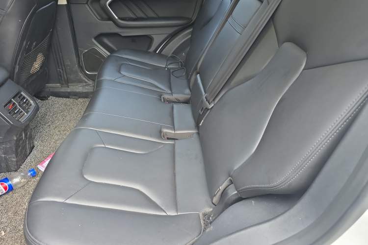 Used Haval H6 2017 Blue Label 1.5T Automatic Two-Wheel Drive ZhiShang Model Interior 4