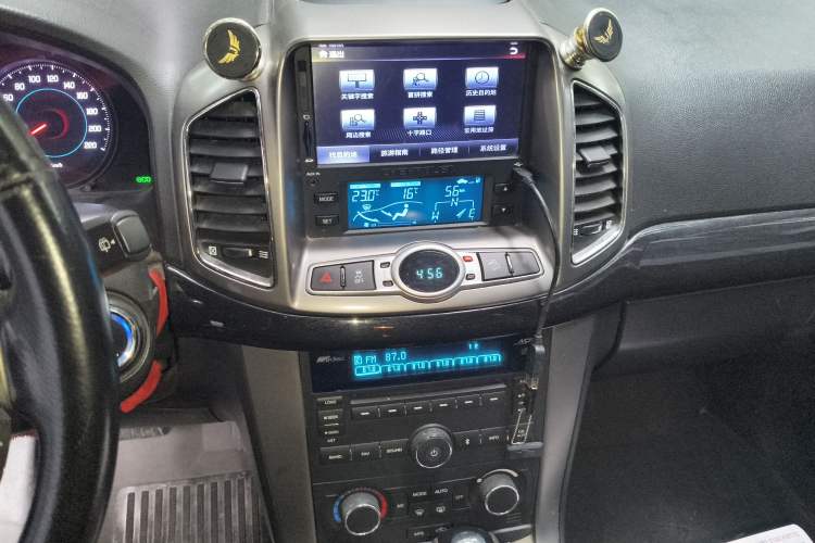 Used Chevrolet Captiva 2012 2.4L 4x4 Flagship Edition 7 Seats