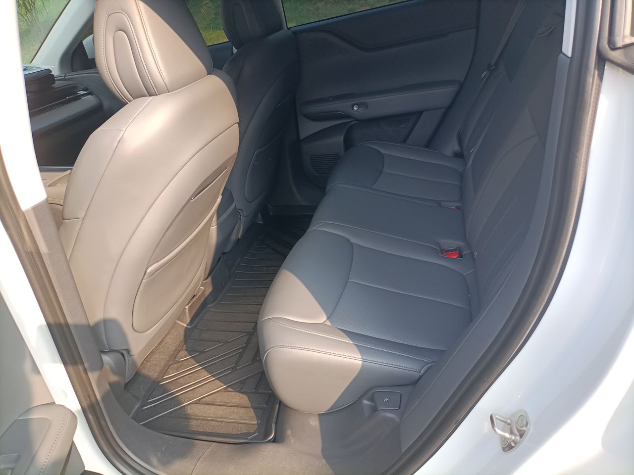 XPeng G6 2025 625 Long-Range Max Tech Edition — снимка 14